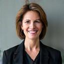 Image d'un responsable travel d'une grande entreprise alimentaire, symbolisant la conformité et l'optimisation.